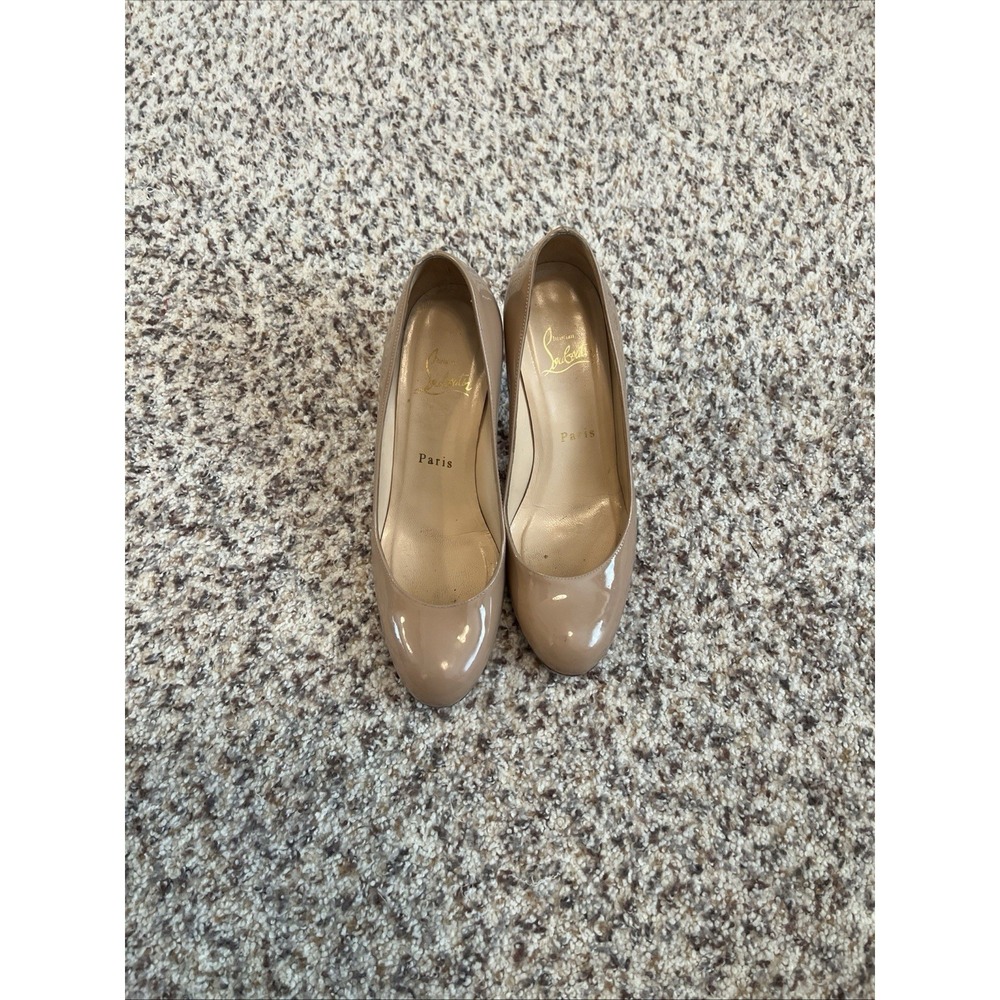 Christian Louboutin Nude‎ Patent Leather Heels SZ 37 3" Heels Italy Red Bottom